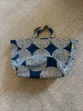 See Design beach bag or tote.